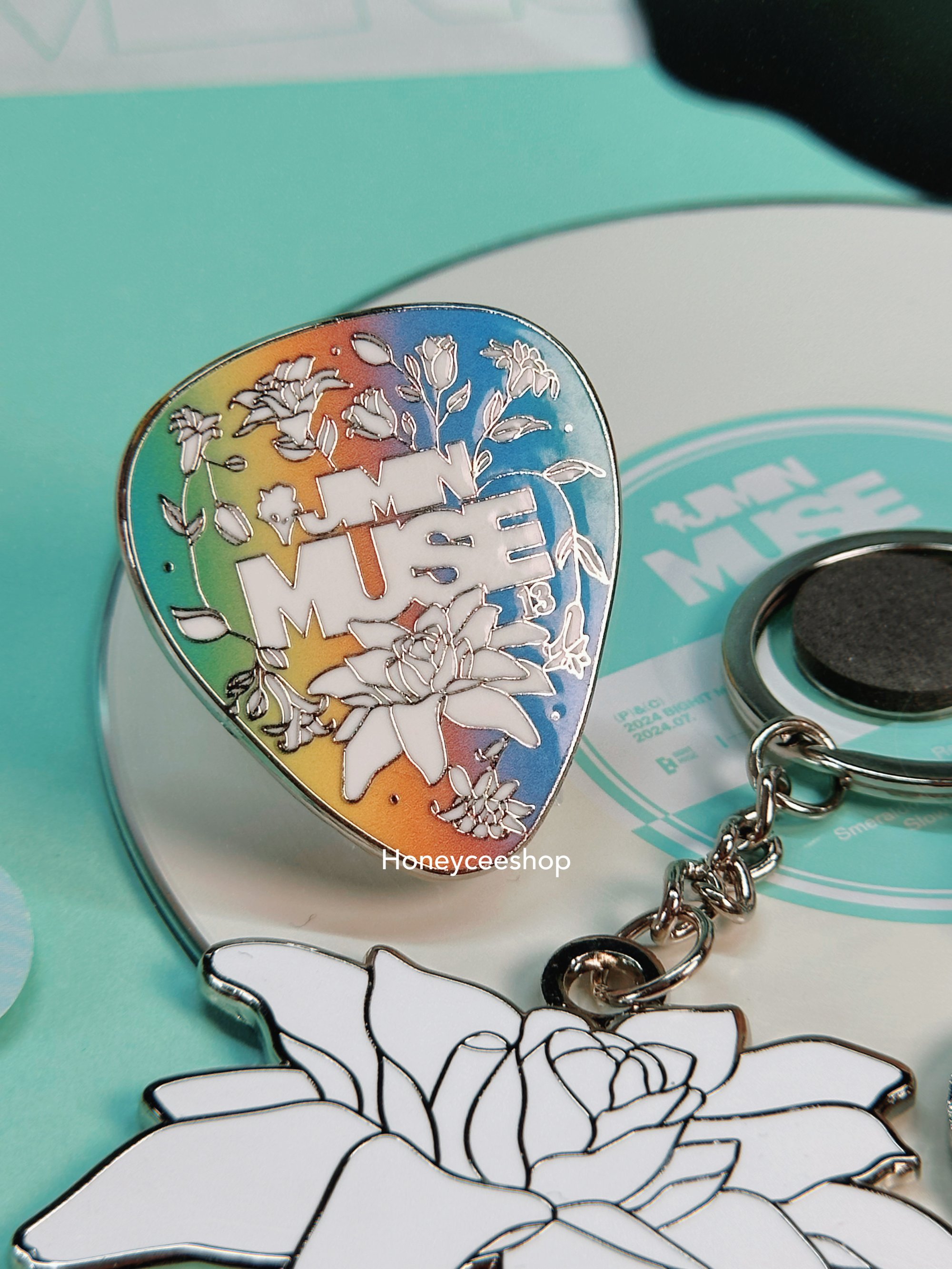 Jimin Muse Guitar Pick Pin + Keyring | HoneyCee
